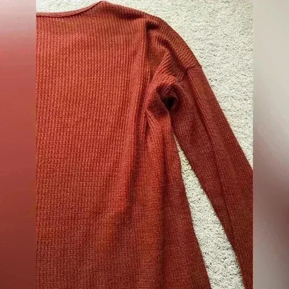 American Eagle Plush Lightweight Sweater - Picture 5 of 5